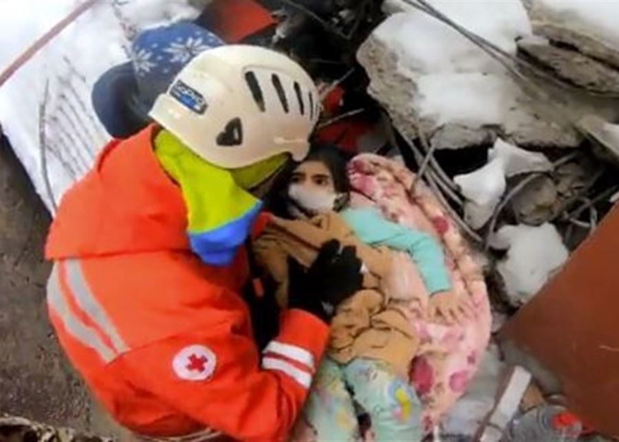 Vidéo: L'équipe libanaise sauve une femme enceinte et sa fille