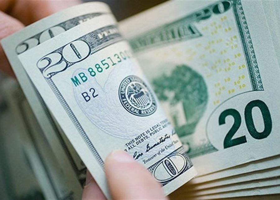 Le taux de change du dollar sur le marché noir enregistrait, ce soir, jeudi, entre 29.500 et 29.600 livres libanaises pour un dollar, après avoir oscillé dans l'après-midi entre 29.300 et 29.350 livres libanaises pour un dollar.