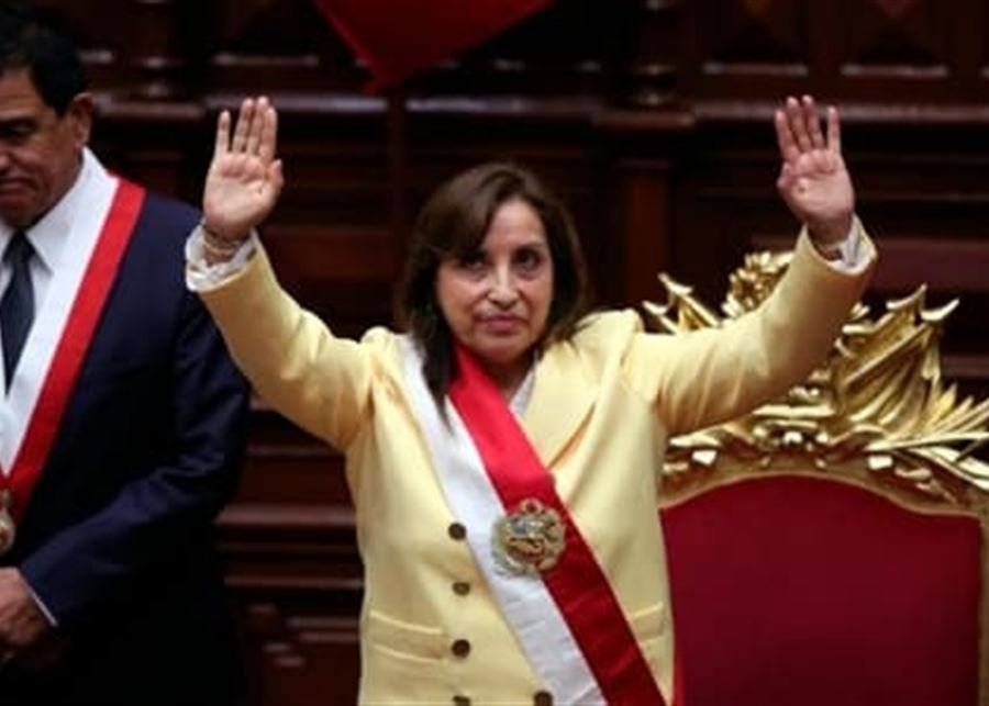 AFP: La vice-présidente du Pérou, Dina Baluarte, a prêté serment en tant que présidente après la destitution de Castillo